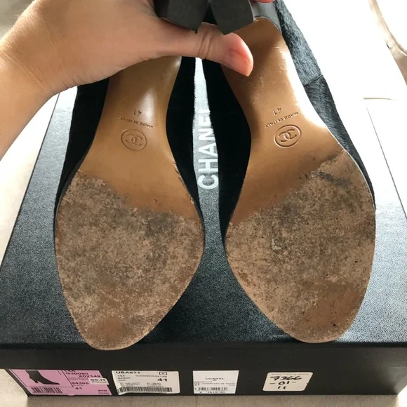 COPY - Chanel pony haired booties - Picture 4 of 8